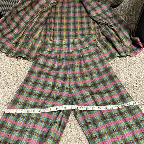 Vintage 60s/70s wool plaid suit - blazer and wide leg high rise pants - Picture 9 of 13